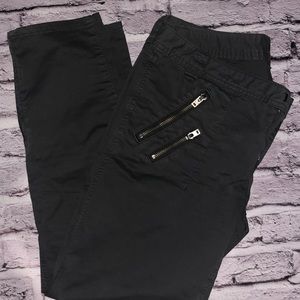 Slim ankle knacki/jeans with fun detail